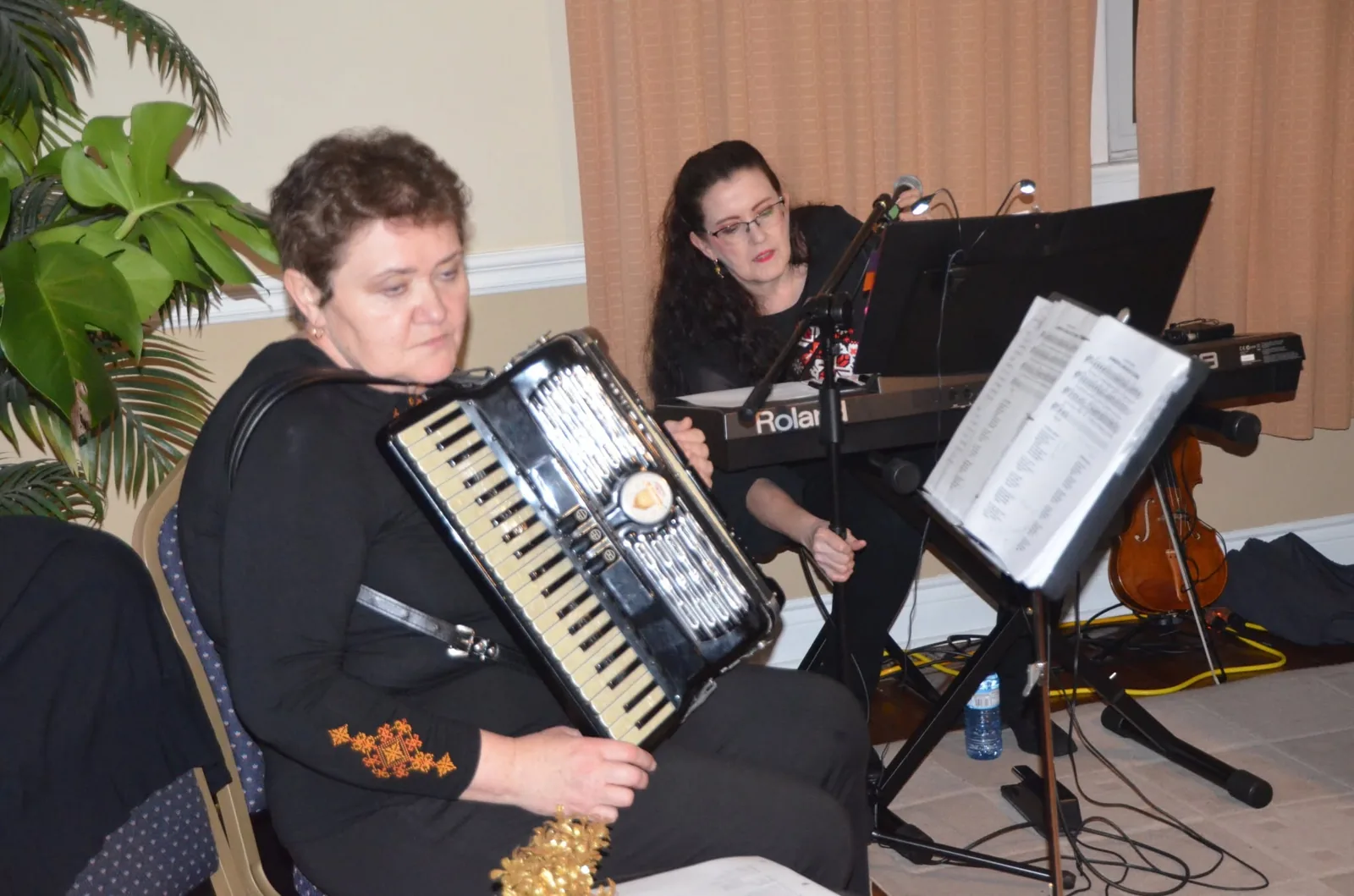 Larisa on accordion and Bonnie at the keyboard